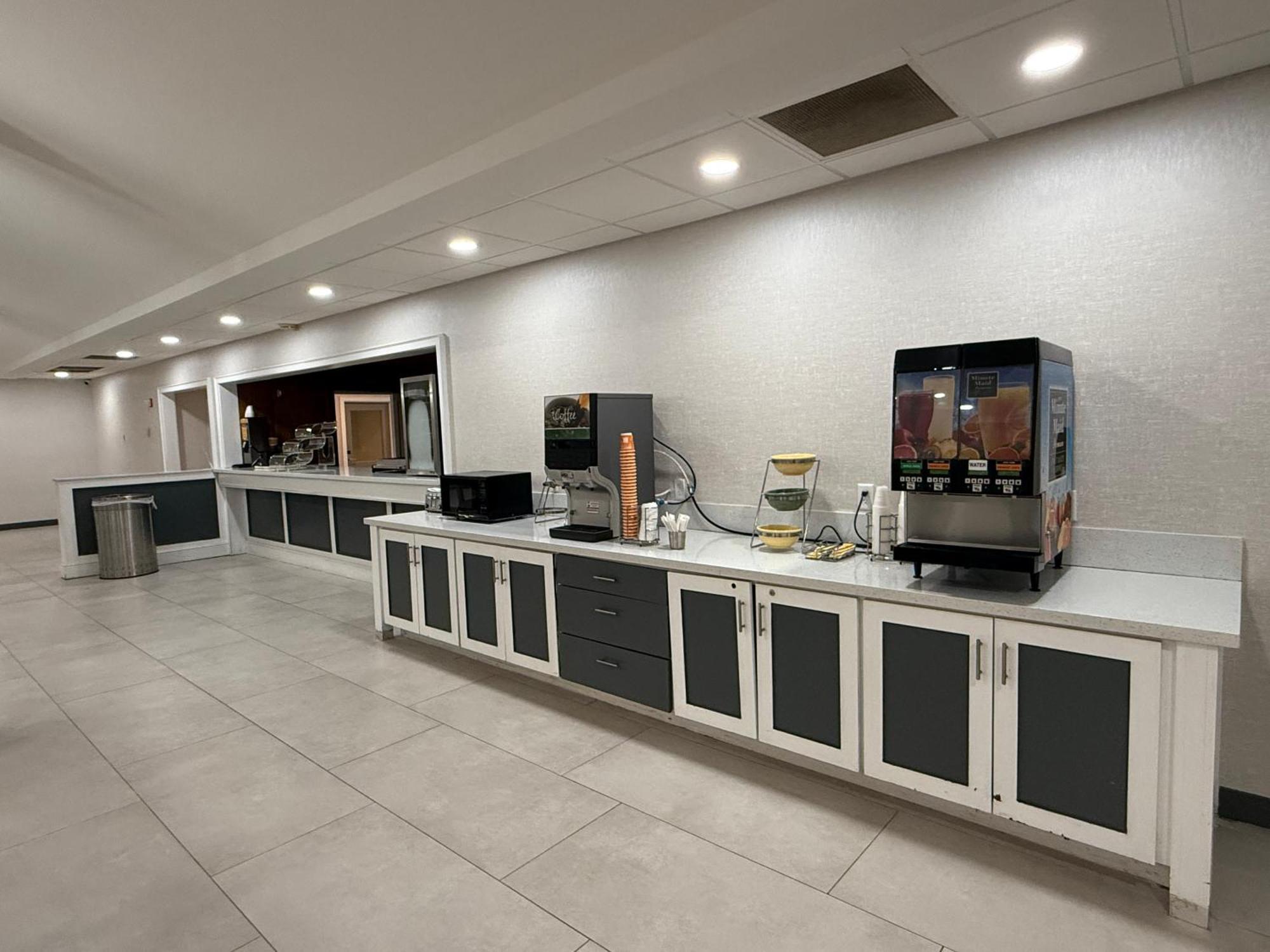 Quality Inn & Suites Baton Rouge West - Port Allen Buitenkant foto