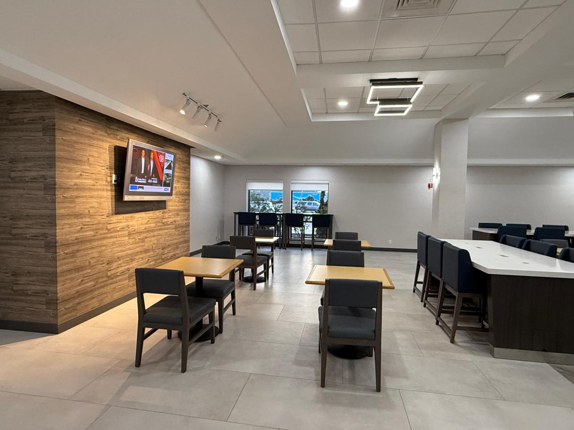 Quality Inn & Suites Baton Rouge West - Port Allen Buitenkant foto