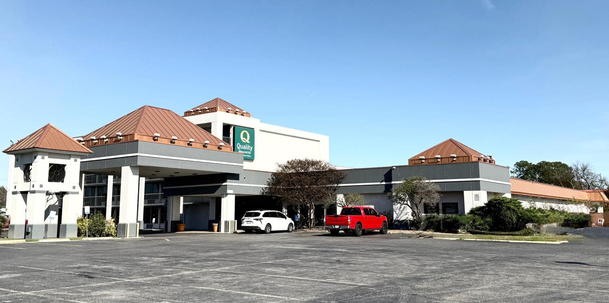 Quality Inn & Suites Baton Rouge West - Port Allen Buitenkant foto
