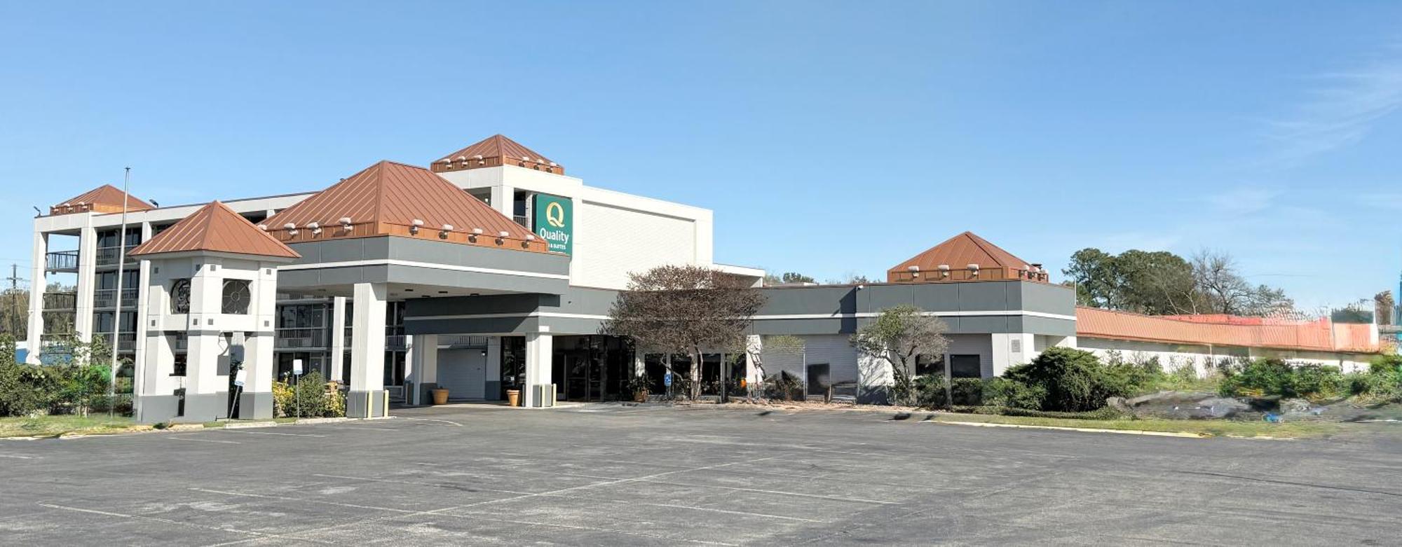 Quality Inn & Suites Baton Rouge West - Port Allen Buitenkant foto