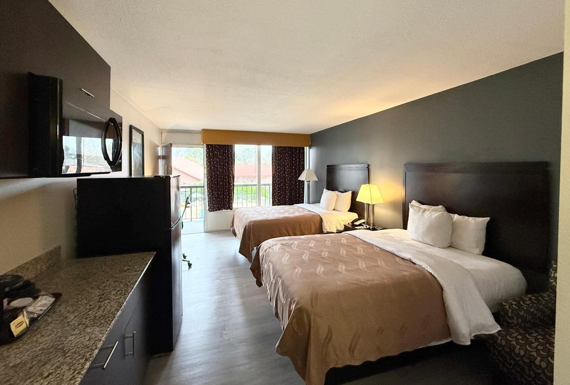 Quality Inn & Suites Baton Rouge West - Port Allen Buitenkant foto