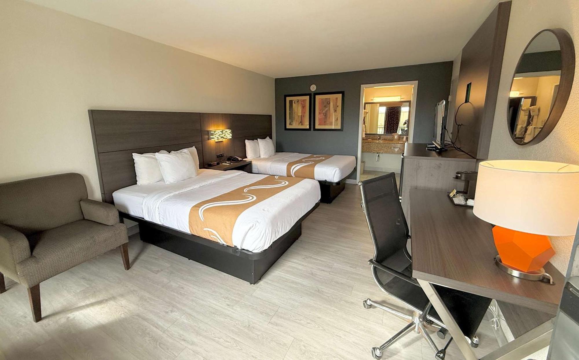 Quality Inn & Suites Baton Rouge West - Port Allen Buitenkant foto